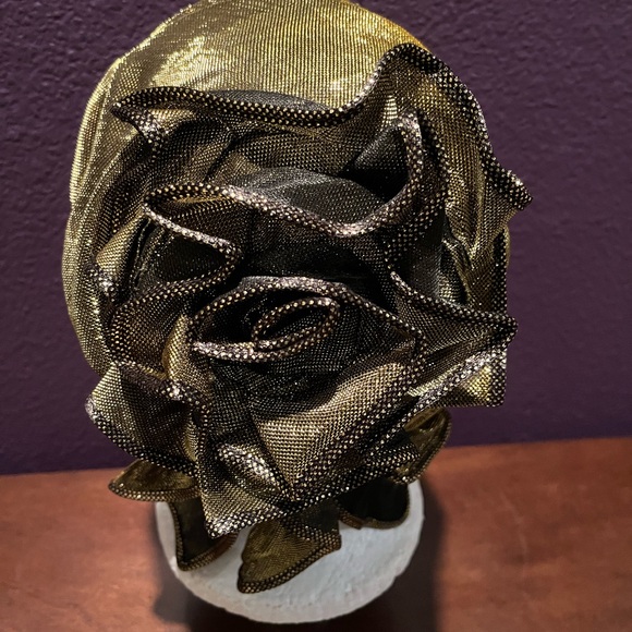 PM120425 Elegant Gold Headband - Picture 2 of 6